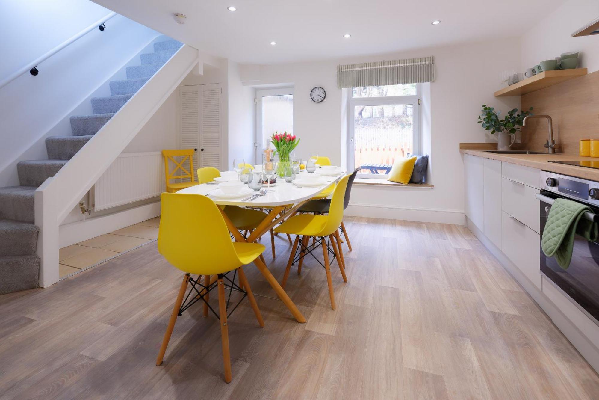 Stayright 3 Bed Home Near Hiking Trails & Parks Llwynypia Bagian luar foto