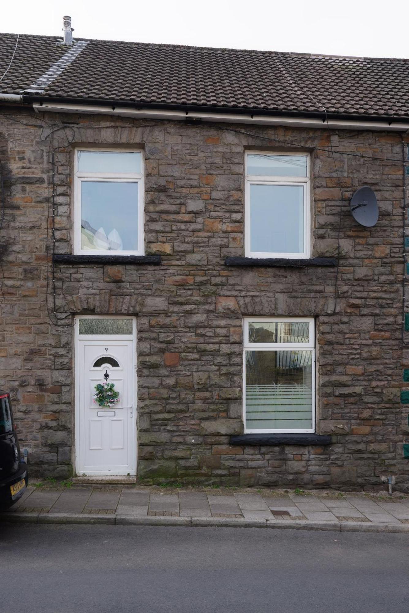 Stayright 3 Bed Home Near Hiking Trails & Parks Llwynypia Bagian luar foto